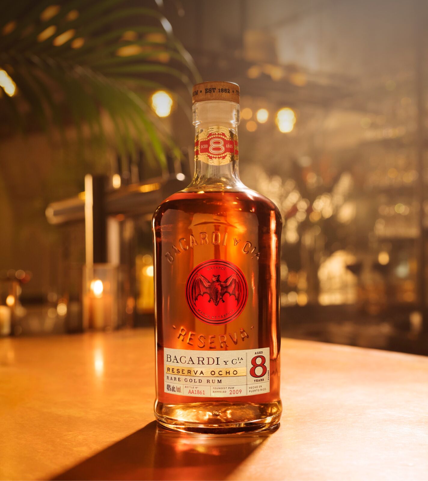 BACARDÍ Reserva Ocho Rare Gold Rum bottle showcasing eight-year aged premium rum.